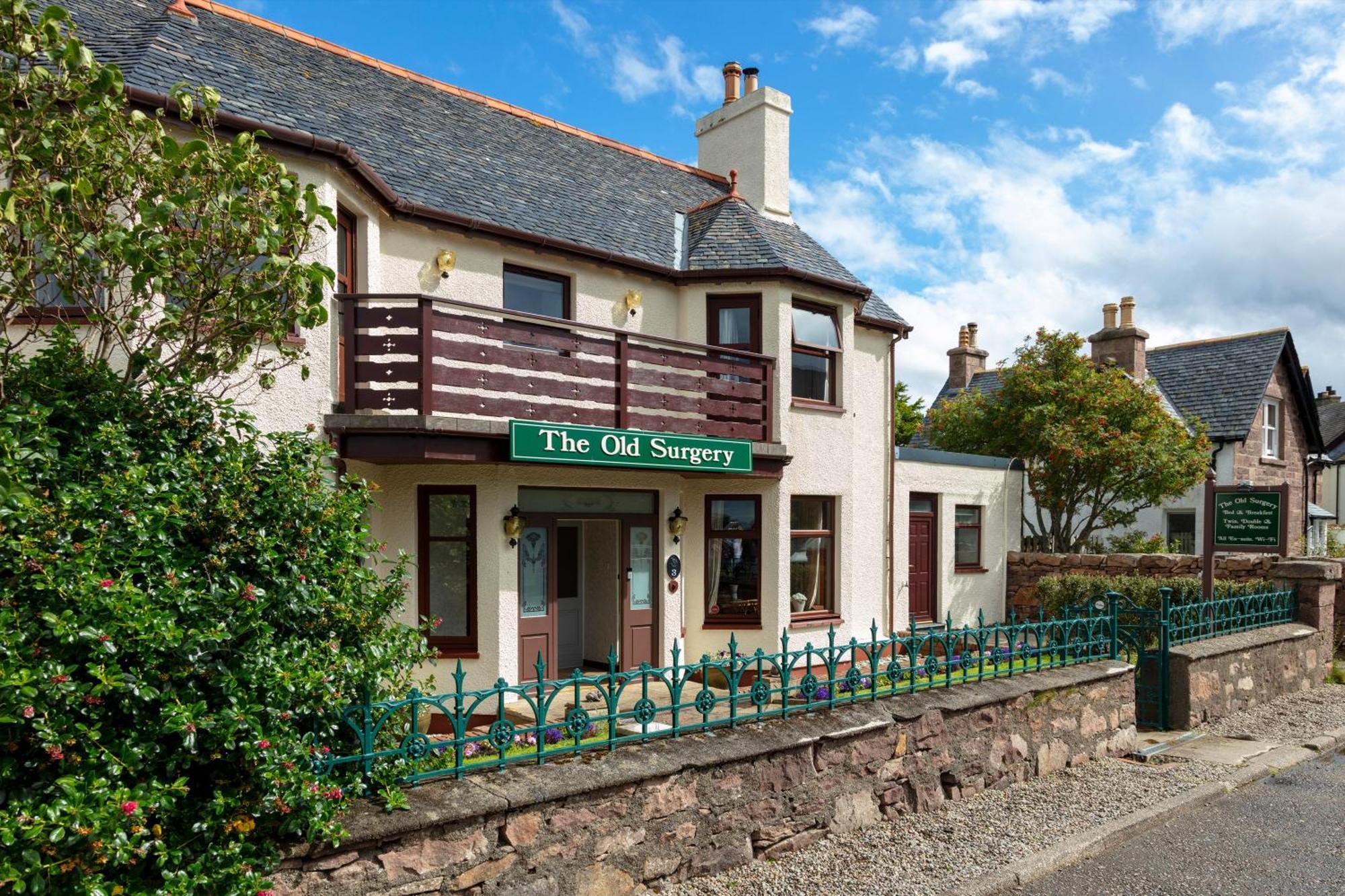 Old Surgery Guest House Ullapool Exterior photo