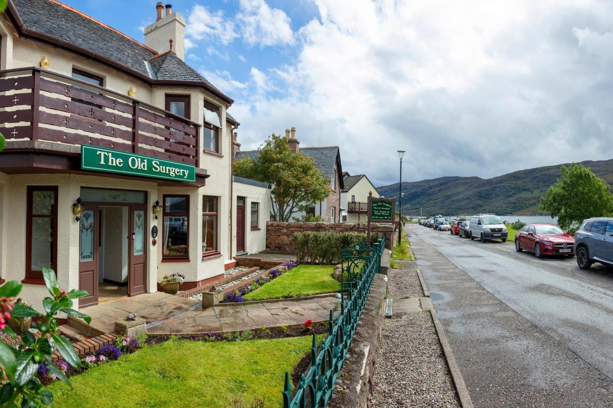 Old Surgery Guest House Ullapool Exterior photo